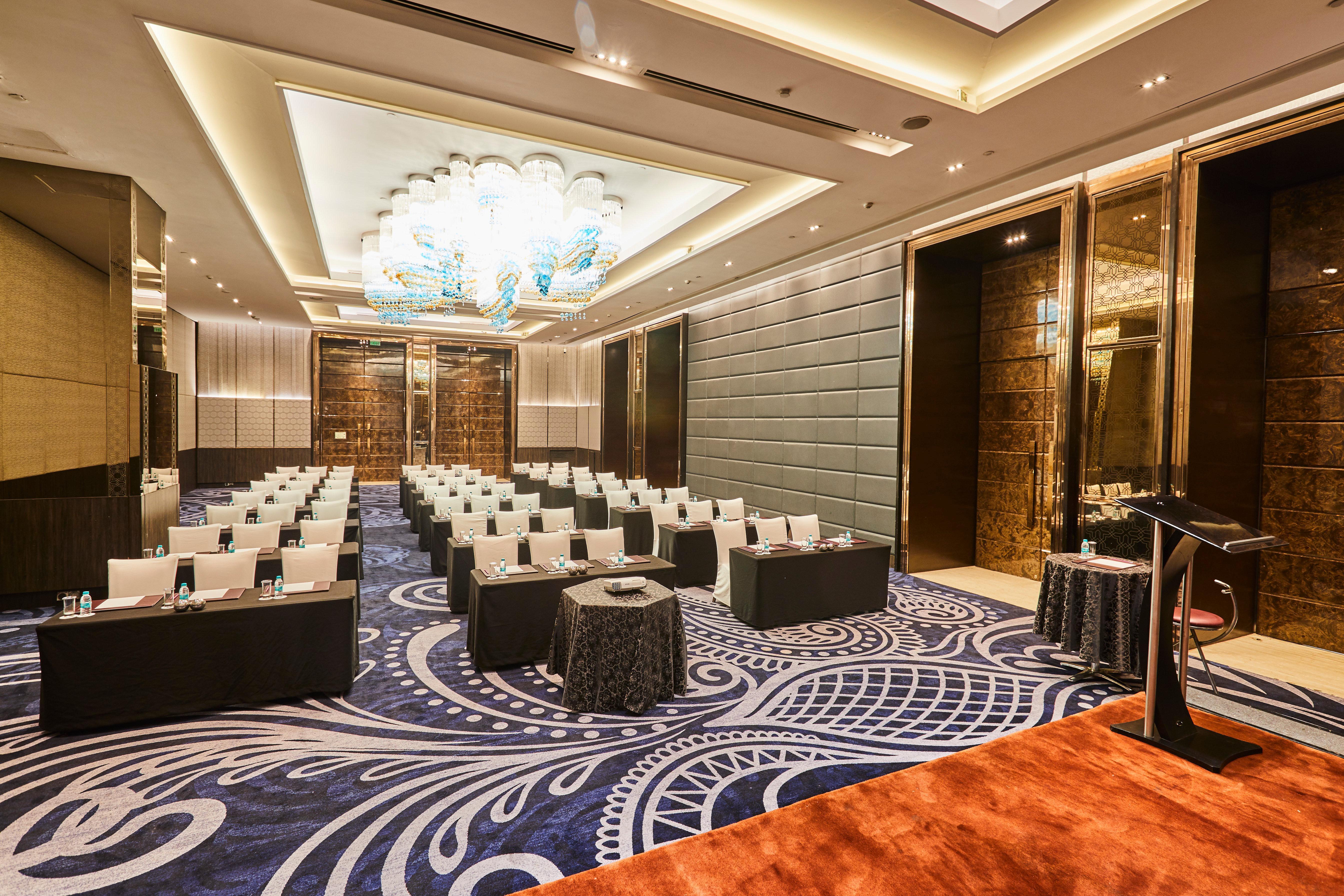 Hotel Crowne Plaza New Delhi Rohini By Ihg Zewnętrze zdjęcie
