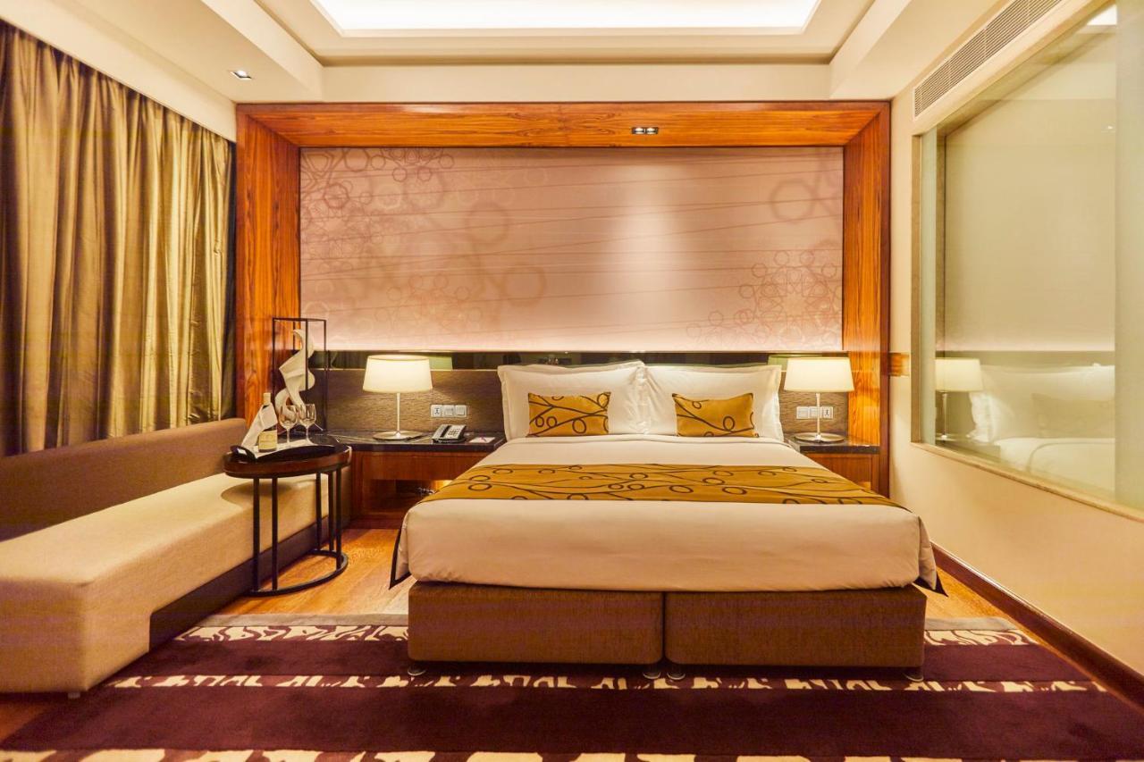 Hotel Crowne Plaza New Delhi Rohini By Ihg Zewnętrze zdjęcie